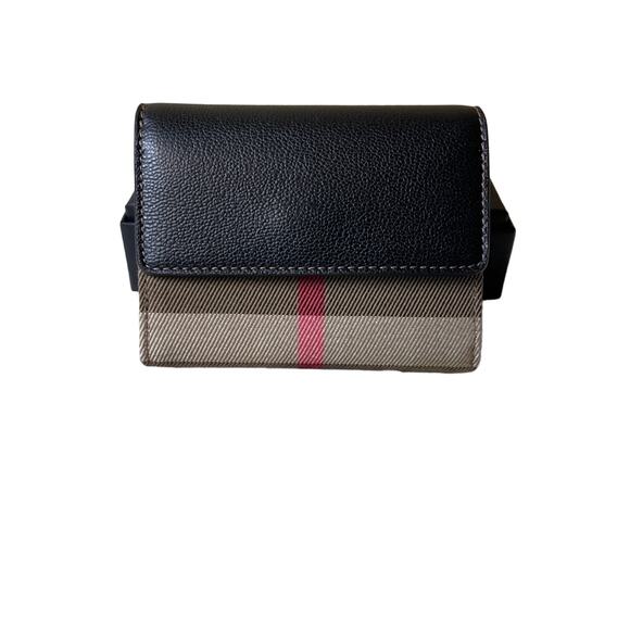- Burberry small wallet brand new - Picture 1 of 5